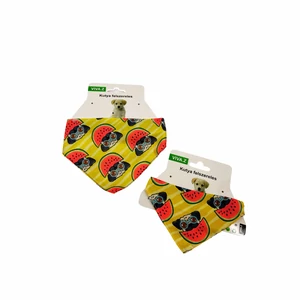 Šatka pre psa s motívom mopslíka a melónov, s nastaviteľným obojkom - veľkosť M