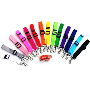 Bezpečnostný pás pre domáce zvieratá do auta