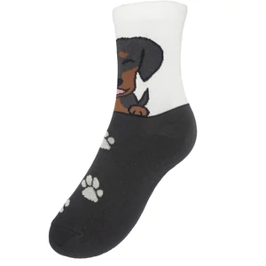 Zakrý z ponožky s obrázkom jazvečíka a labkami